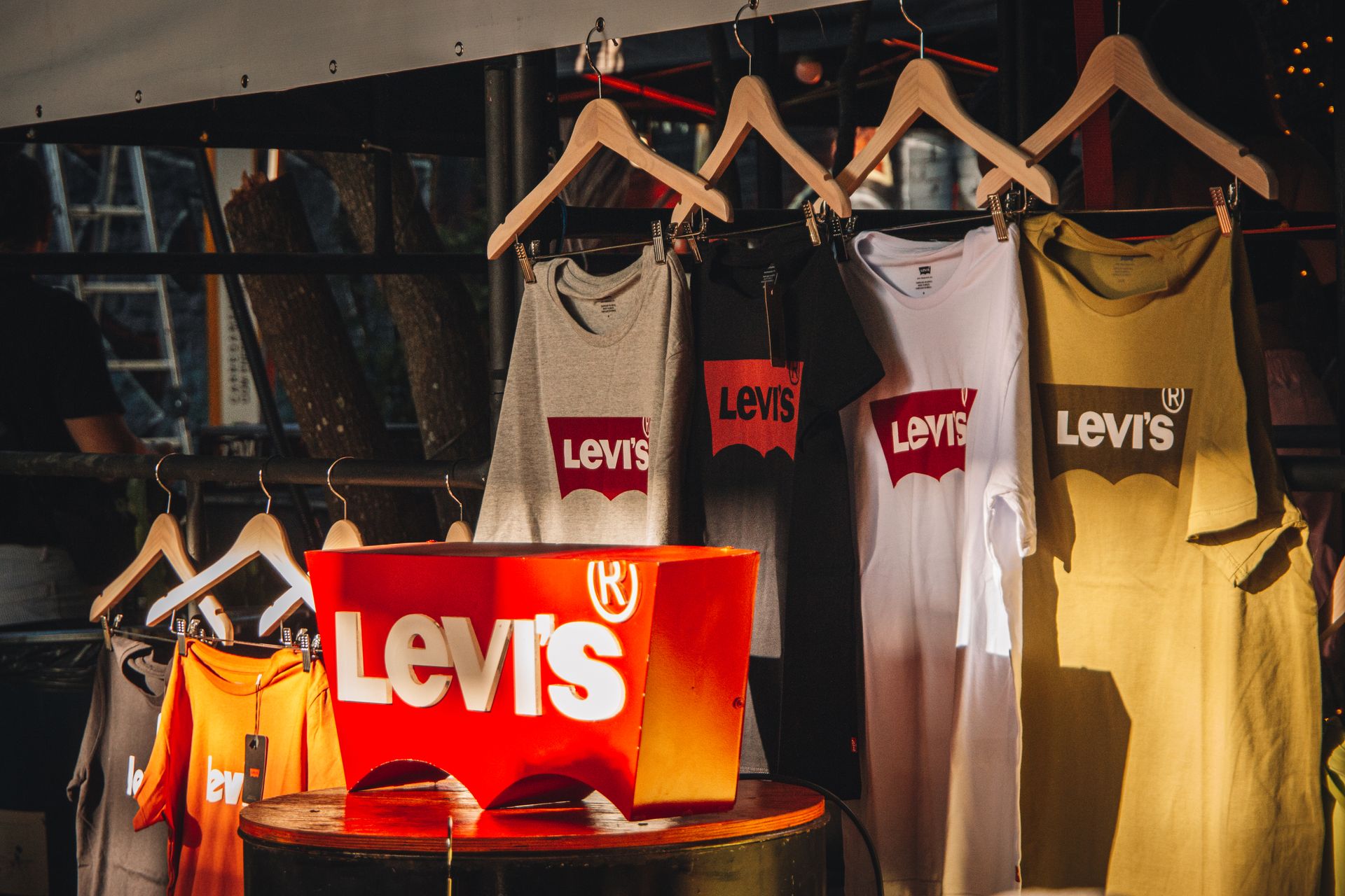 Brand and Demand | How Ambidextrous Brands Build Tomorrow While Selling Today